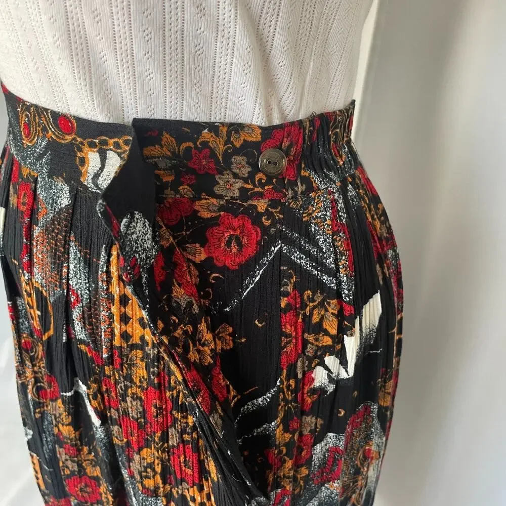 Vintage Midi Skirt Size 10 Petite 10P Black Red Mix Print Floral Preppy Academia